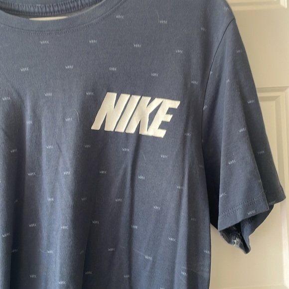 Nike Dri-Fit Size Medium Navy Blue T-Shirt - Picture 3 of 7